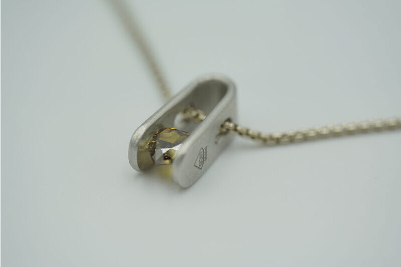 Anhänger, Bräunlich-Gelblich-Orange, 1.23 Karat