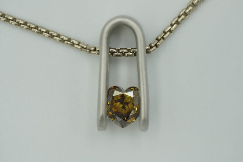 Anhänger, Bräunlich-Gelblich-Orange, 1.23 Karat