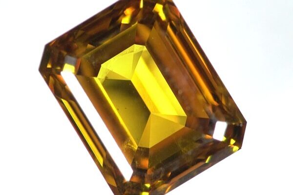Naturdiamant: bräunlich-gelblich-Orange, 1.18 Karat